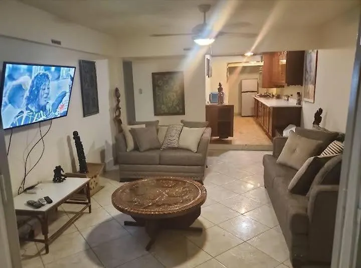 Hillcrest Sanctuary Apartment Maraval Homestay