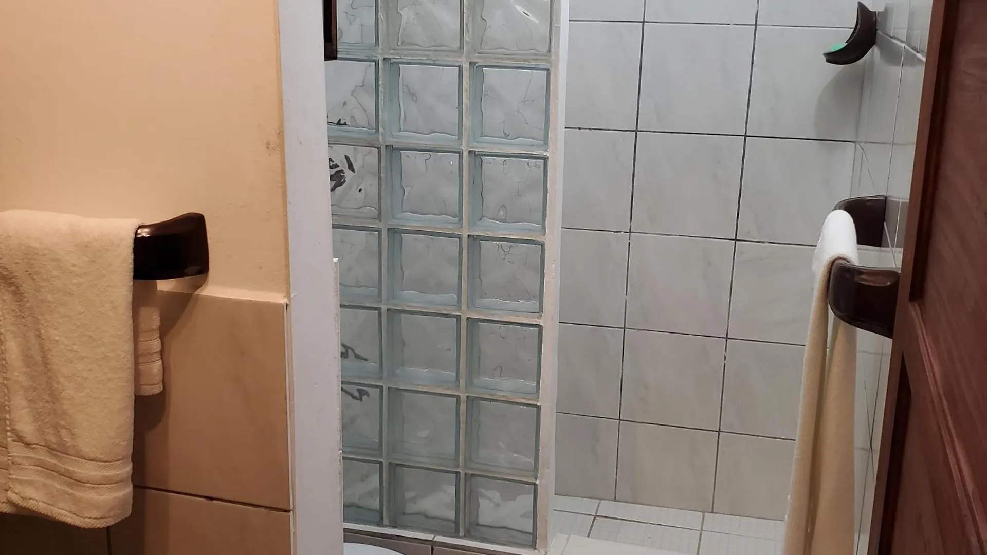 Hillcrest Sanctuary Apartment Maraval 0*,  Trinidad And Tobago